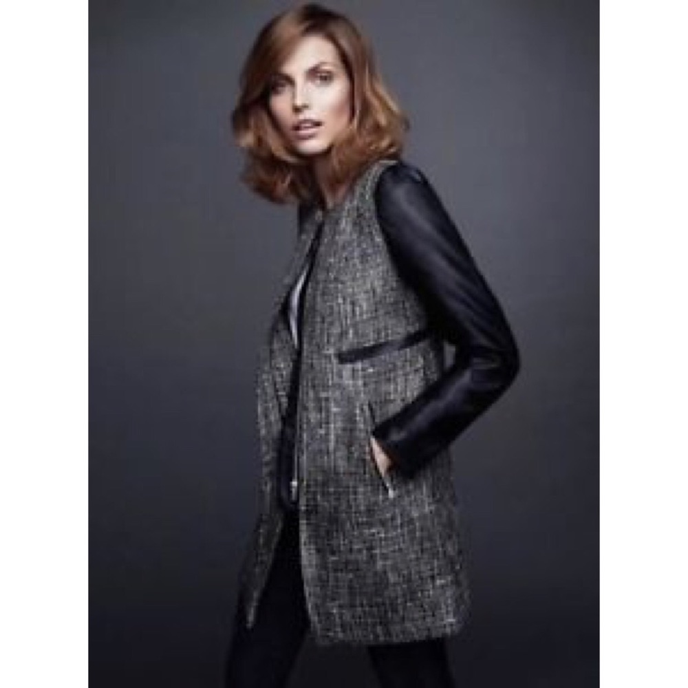 H&M black tweed zip up coat w faux leather sleeve